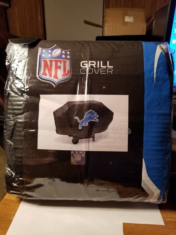 NFL Detroit Lions Deluxe Padded Grill Cover