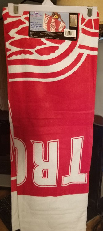 NHL Detroit Red Wings 30" X 60" Fiber Beach Towel
